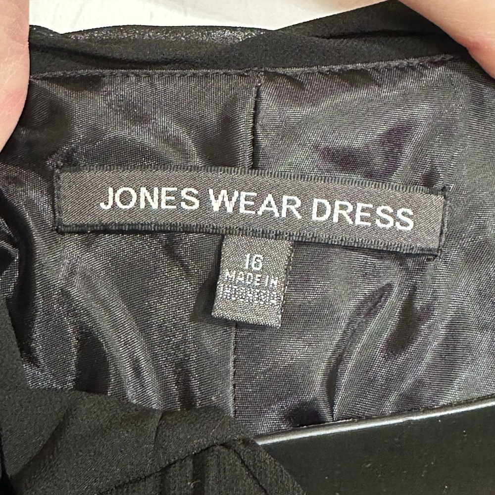 Jones Wear Black Sleeveless Rhinestone A-Line Scoop Neck Draped Back Dress Sz 16 - Picture 3 of 11